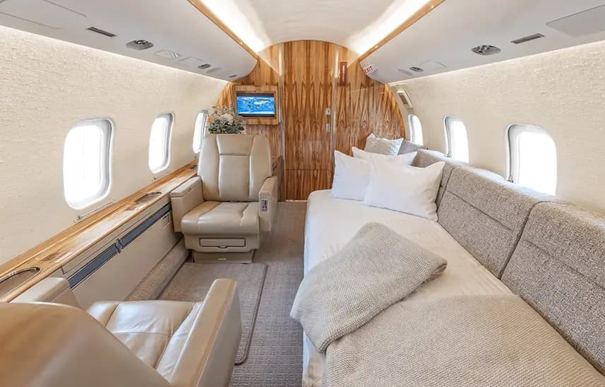 Bombardier Global Express N70PS operated by Worldwide Jet Charter, Inc. photo 6