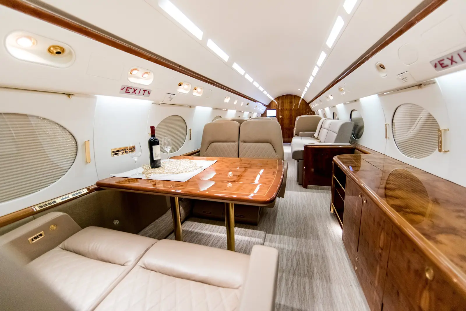 Gulfstream IV-SP N710MV operated by Mira Vista Aviation, Inc. photo 3