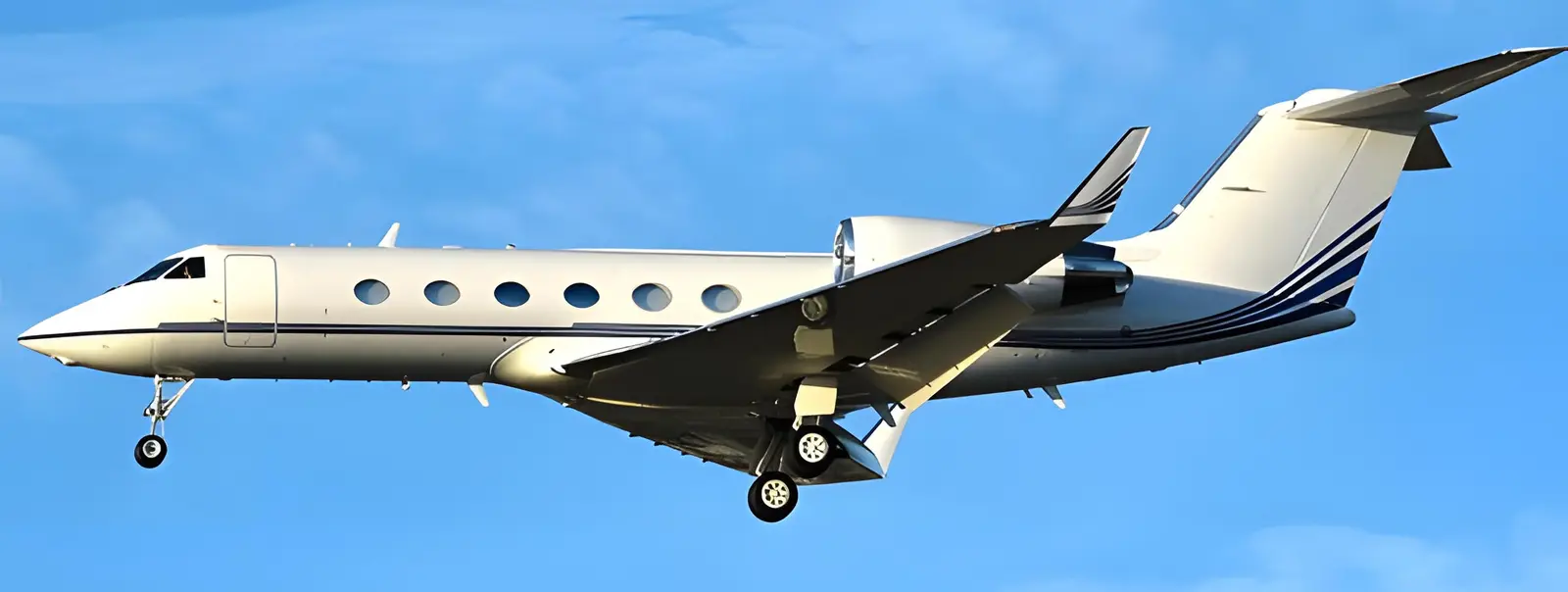 Gulfstream IV-SP N710MV operated by Mira Vista Aviation, Inc. photo 4