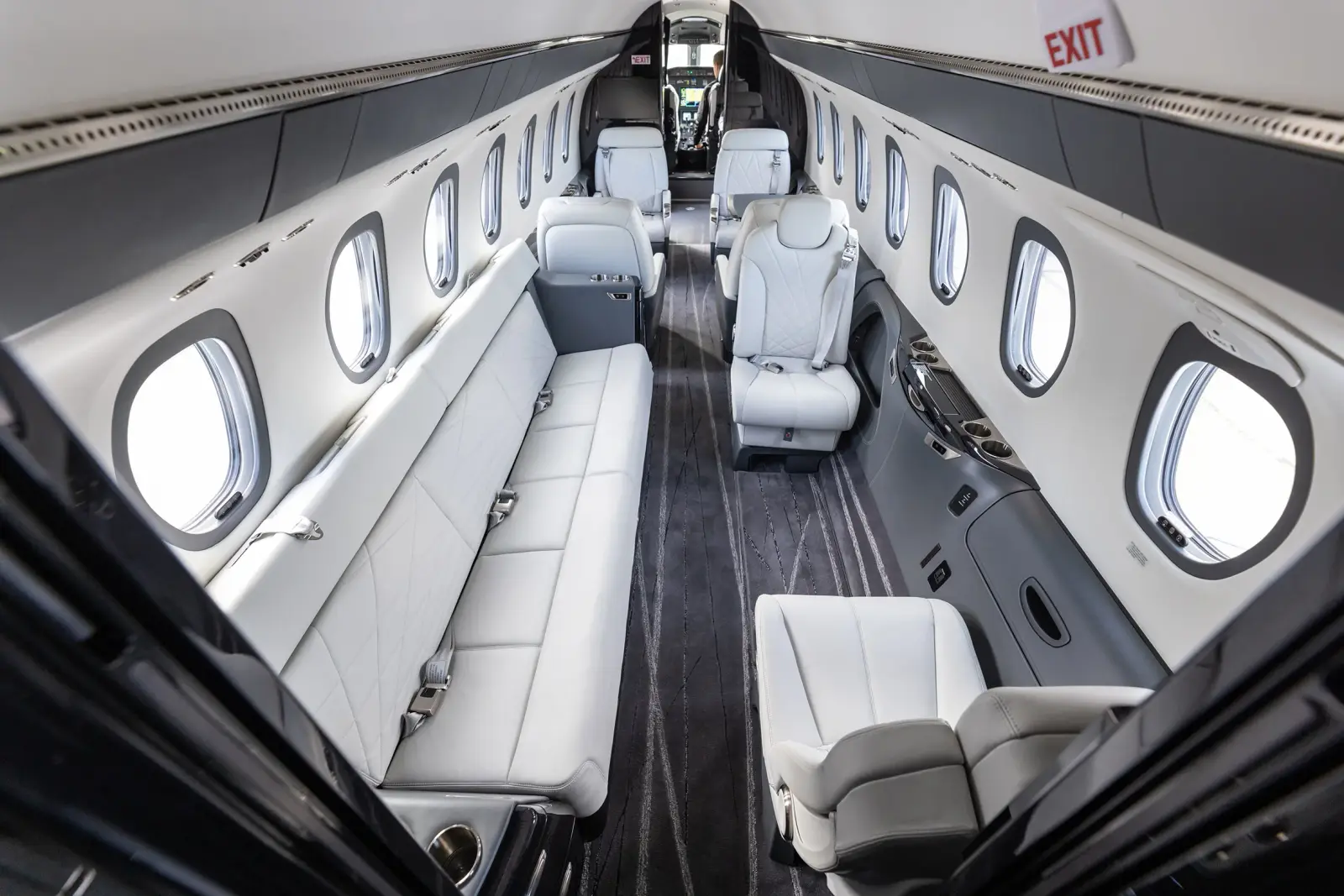 Cessna Citation Longitude N710VM operated by Thrive Aviation photo 3