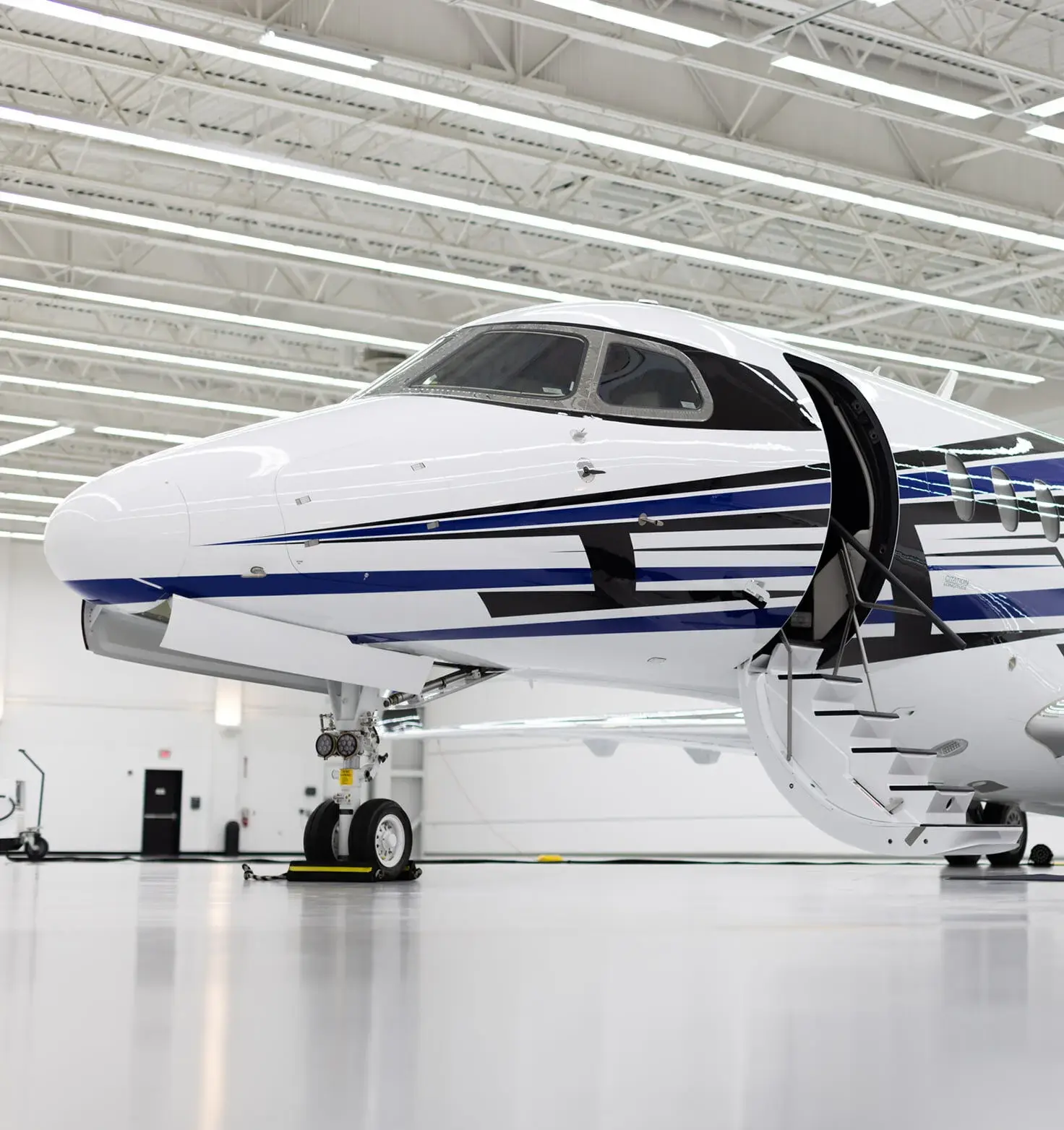 Cessna Citation Longitude N710VM operated by Thrive Aviation photo 6