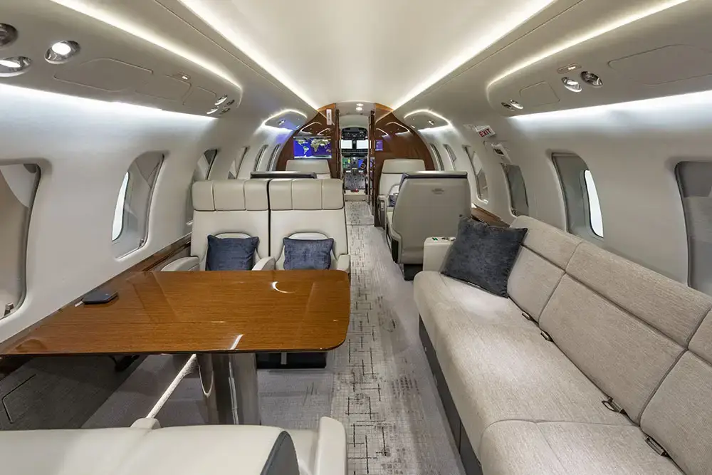 Bombardier Challenger 650 N711AE operated by Solairus Aviation photo 3