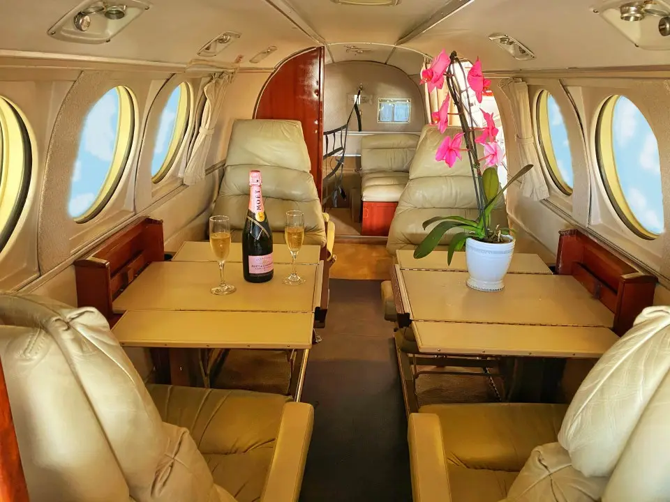 Beechcraft King Air C90 N711BN operated by LuxAir Charters, LLC photo 5