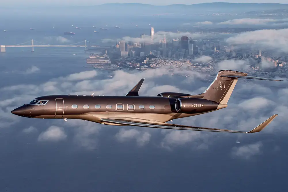 Gulfstream G650ER N711RH operated by Solairus Aviation, exterior