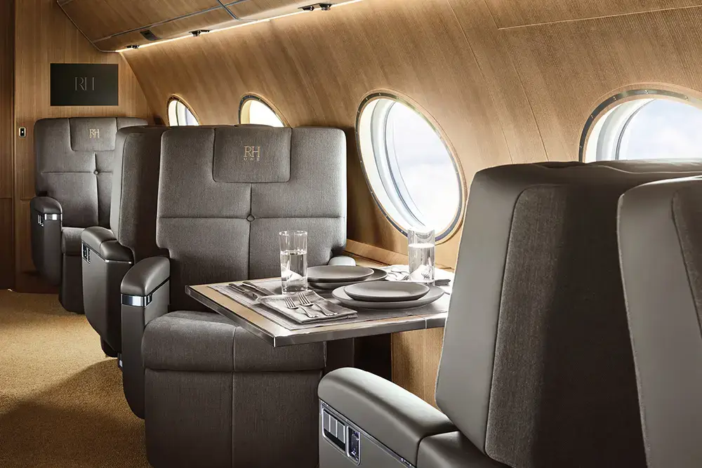 Gulfstream G650ER N711RH operated by Solairus Aviation photo 2