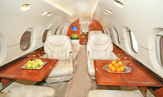 Beechcraft Hawker 800XP N715LA operated by Presidential Aviation photo 5