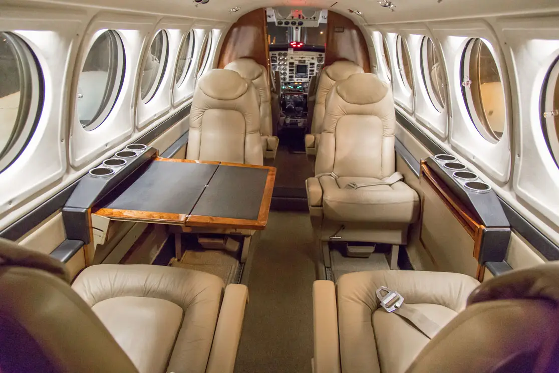 Beechcraft King Air B200 N716AV operated by Southwest Aircraft Charter photo 2