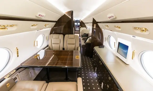 Gulfstream G450 N717DX operated by Solairus Aviation photo 2