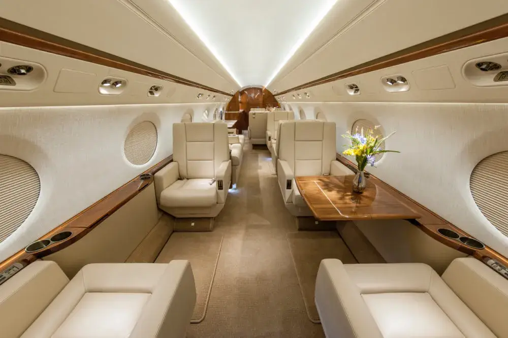 Gulfstream G450 N717LS operated by Solairus Aviation photo 2