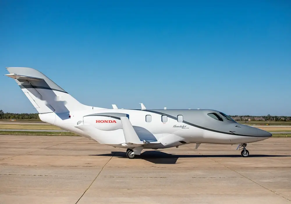 Honda HondaJet N719SS operated by Soulbird Aviation, LLC photo 3
