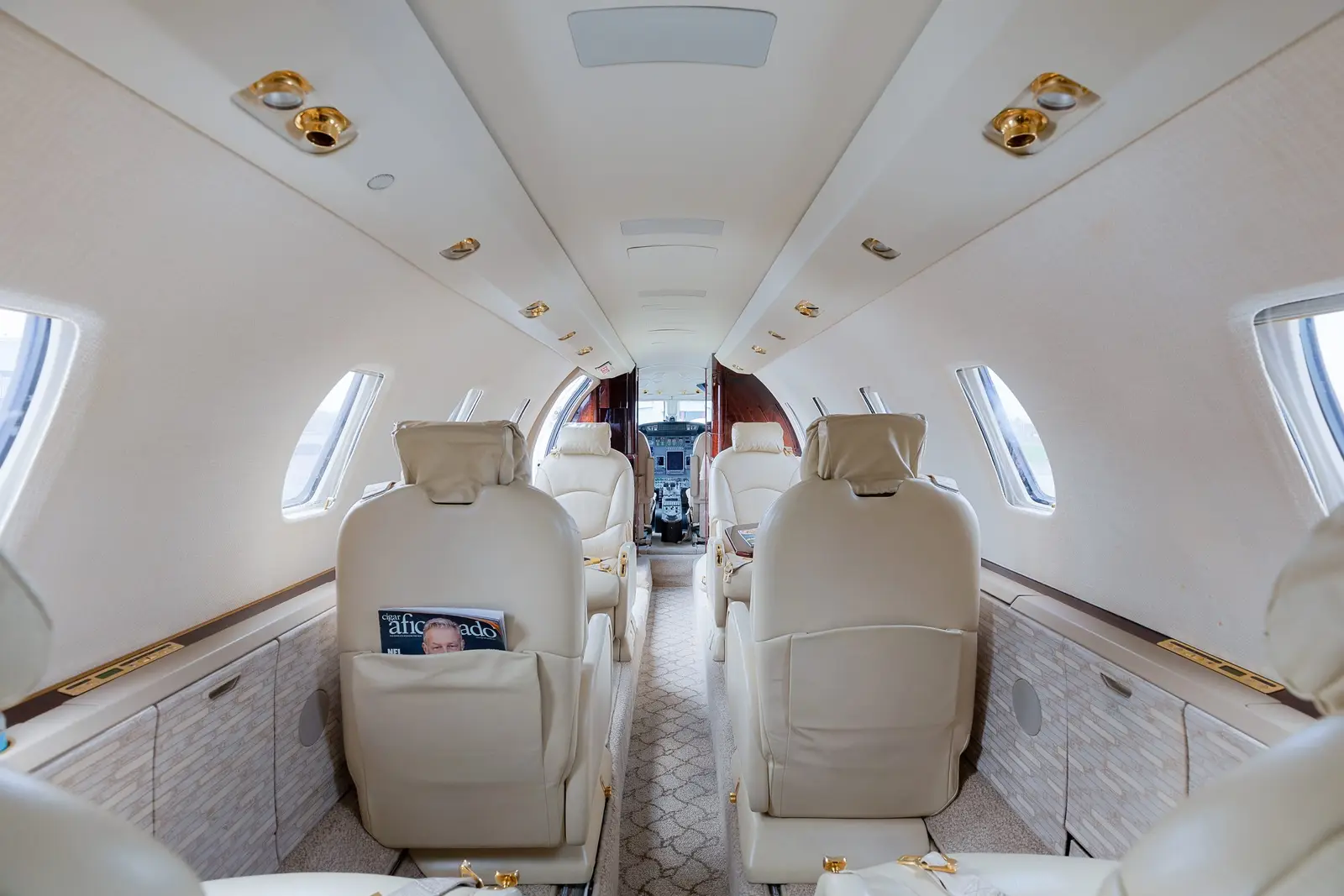 Cessna Citation Excel N71HC operated by Ventura Air Services photo 4
