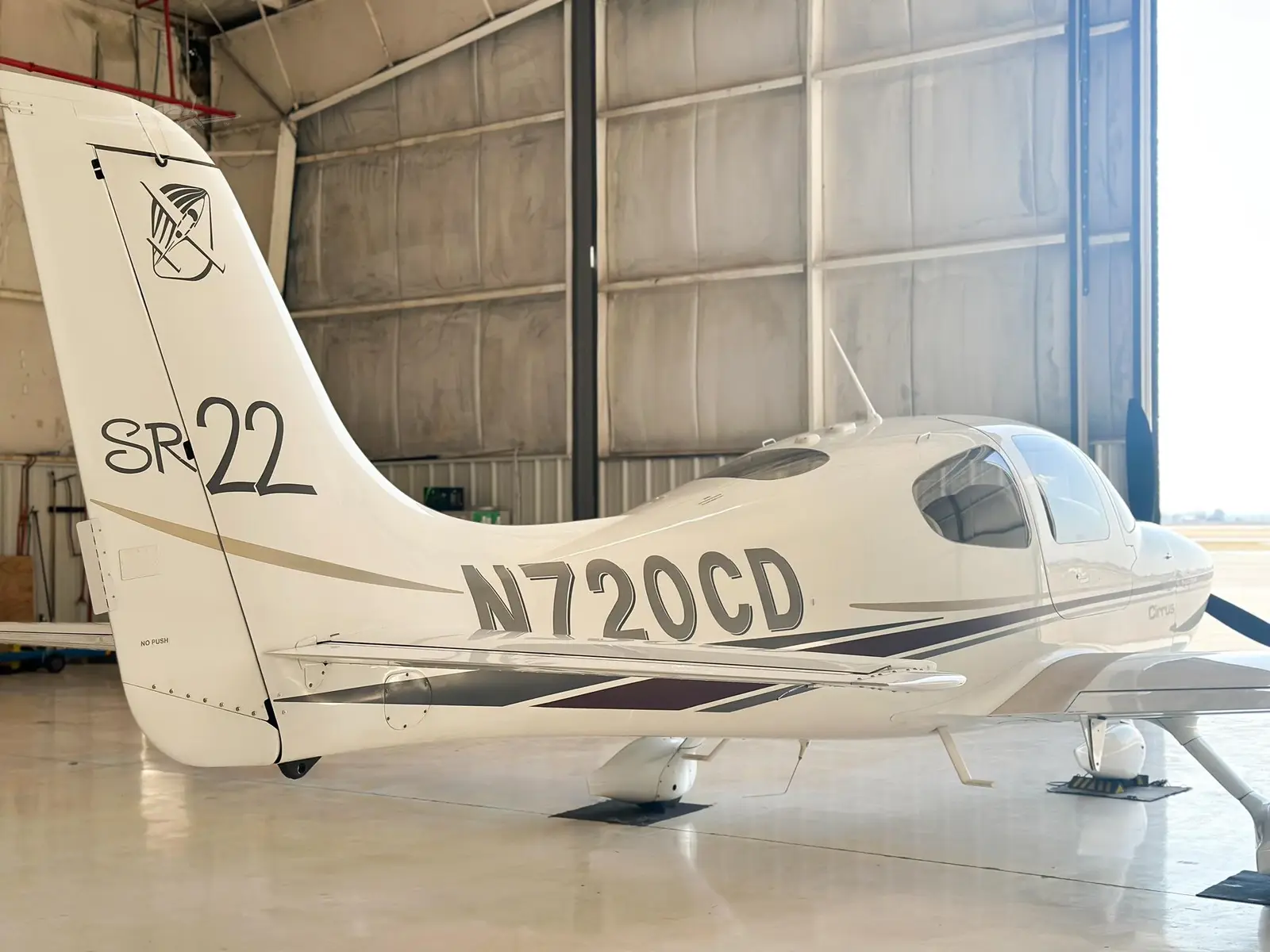 Cirrus SR22 N720CD