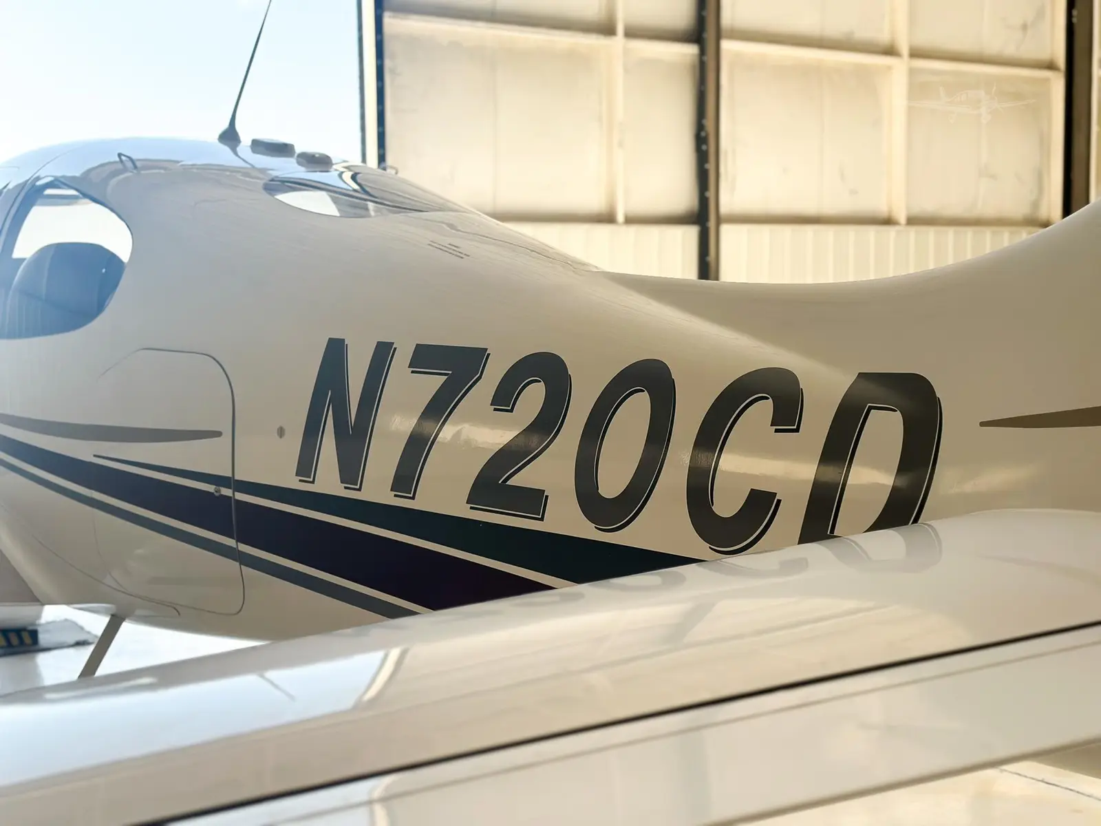 Cirrus SR22 N720CD operated by MidAmericaJet, Inc. photo 5