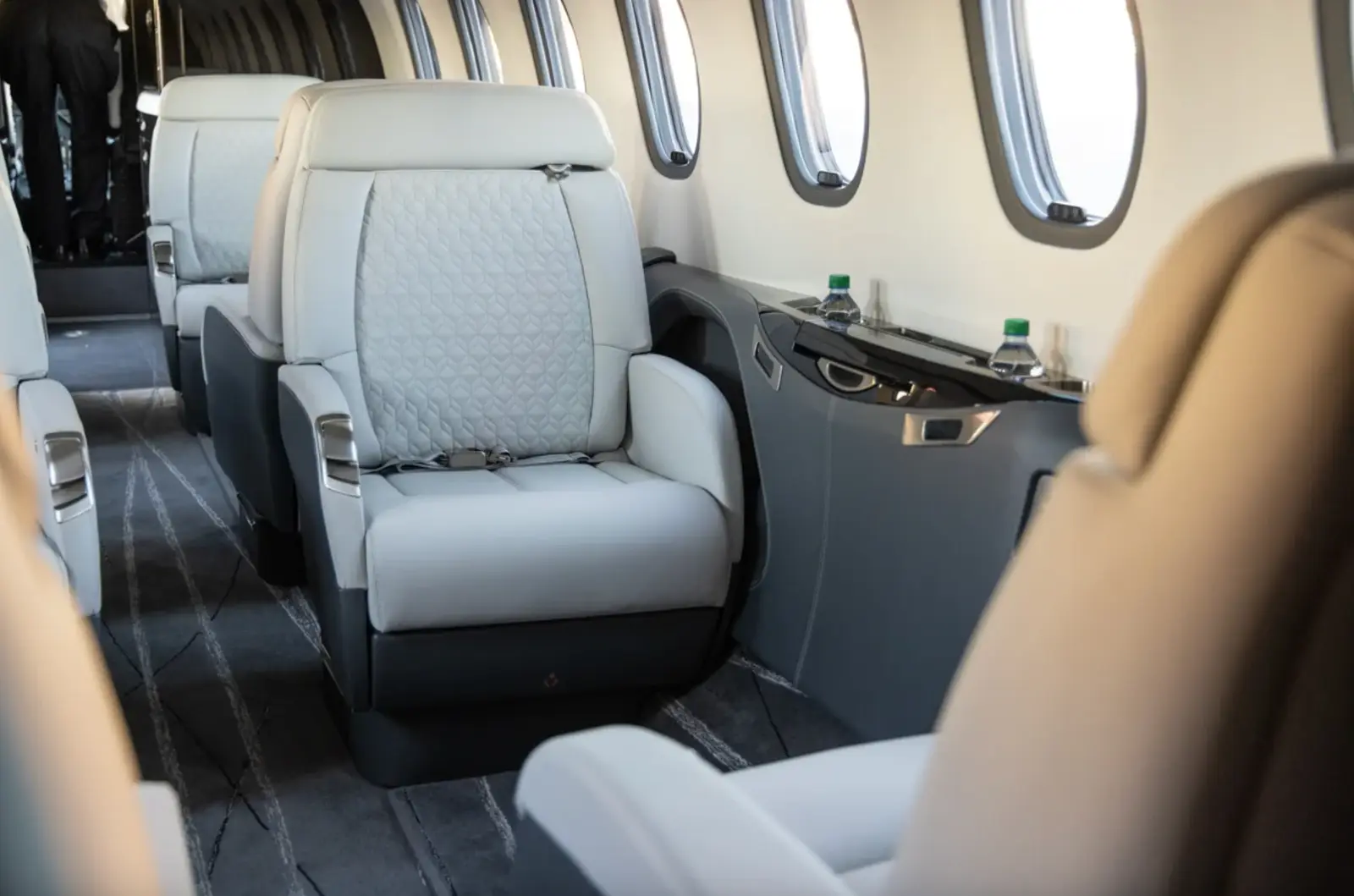 Cessna Citation Longitude N720VM operated by Thrive Aviation photo 4