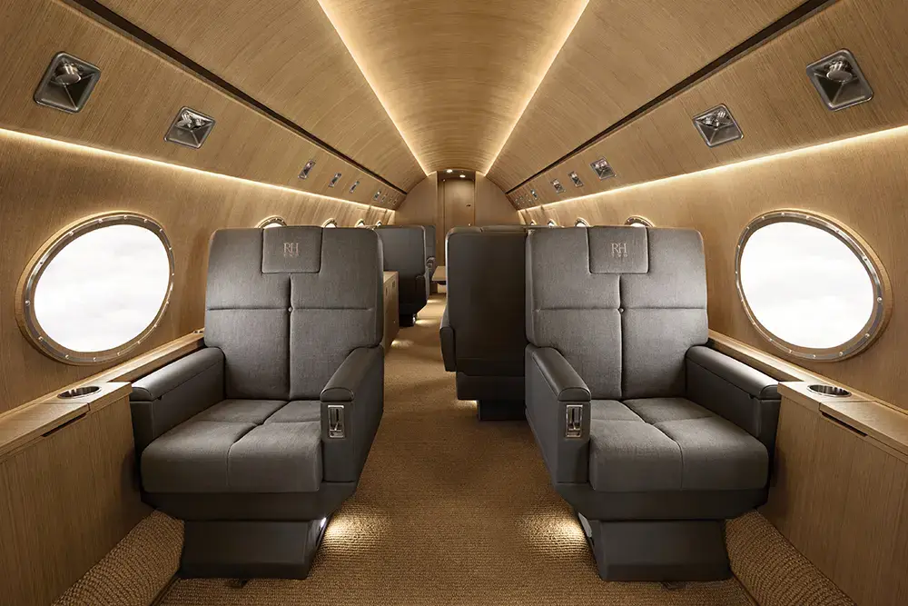 Gulfstream G550 N721RH operated by Solairus Aviation photo 4