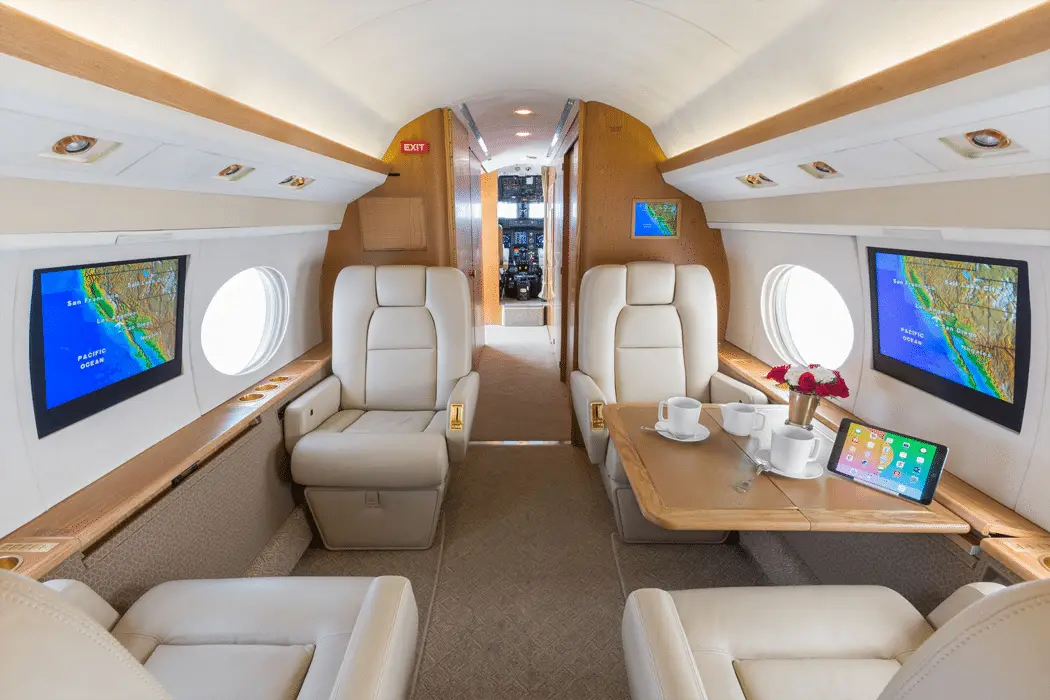 Gulfstream IV N722NK operated by STAJets, KSNA photo 2