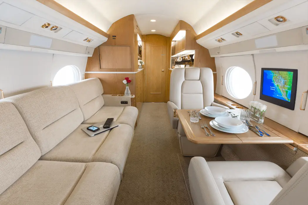 Gulfstream IV N722NK operated by STAJets, KSNA photo 3