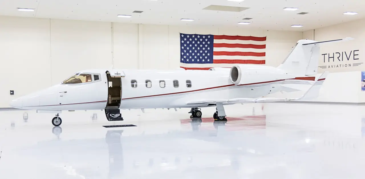 Bombardier Learjet 60XR N723HC operated by Thrive Aviation photo 4