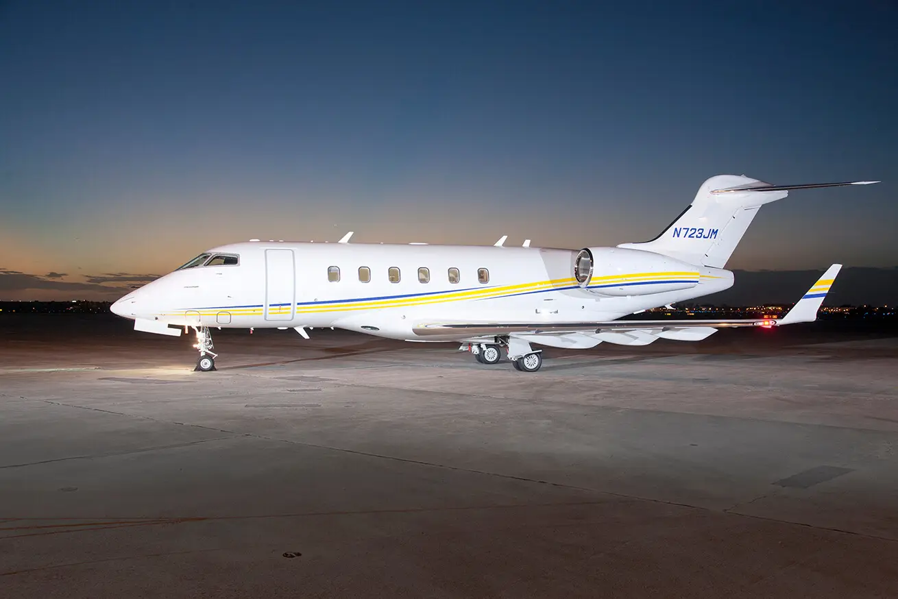 Bombardier Challenger 300 N723JM
