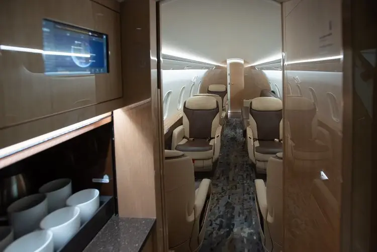 Bombardier Challenger 3500 N724EH operated by Elite Air, Inc. photo 5