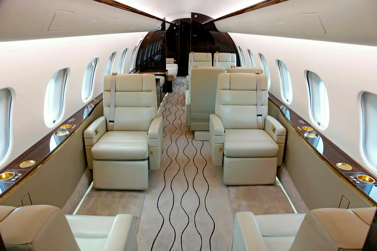 Bombardier Global 5000 N724MF operated by Fair Wind Air Charter photo 4