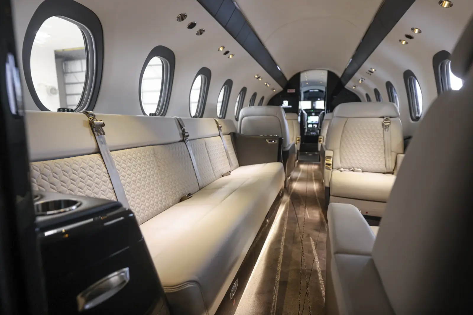 Cessna Citation Longitude N725VM operated by Thrive Aviation photo 4
