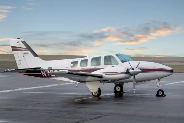 Beechcraft 58 Baron N7293R operated by Air New England LLC, exterior