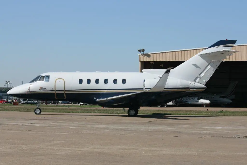 Beechcraft Hawker 800XP N72HA operated by AEM Aviation, exterior