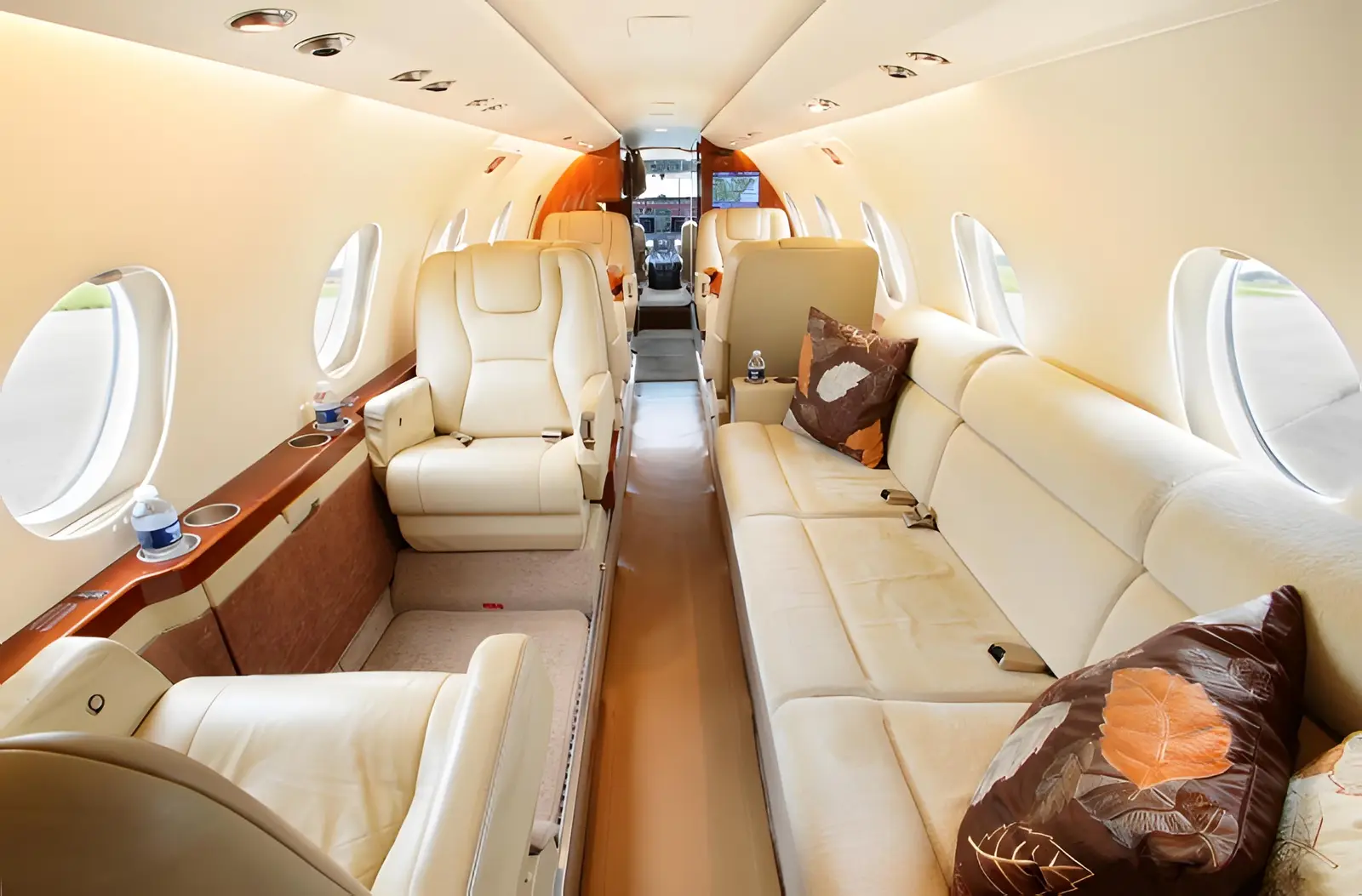 Dassault Falcon 20F-5 N730RA operated by Royal Air Freight, Inc, KPTK photo 6