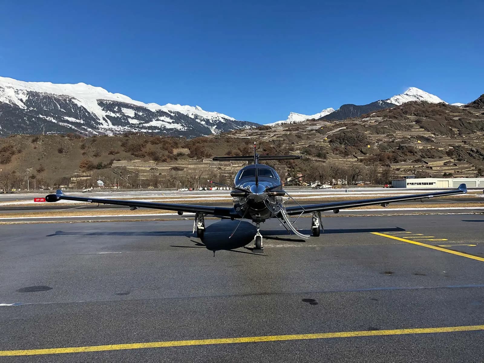 Pilatus PC-12/45 N731NG operated by AirSF Flight Service (McLean Aviation Services, Inc) photo 5