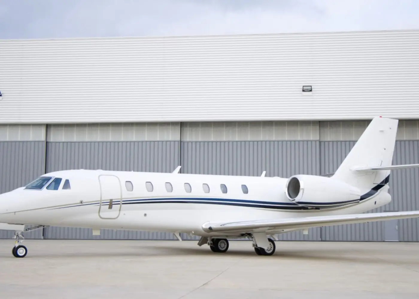 Cessna Citation Sovereign N7402 operated by Business Jet Services photo 5