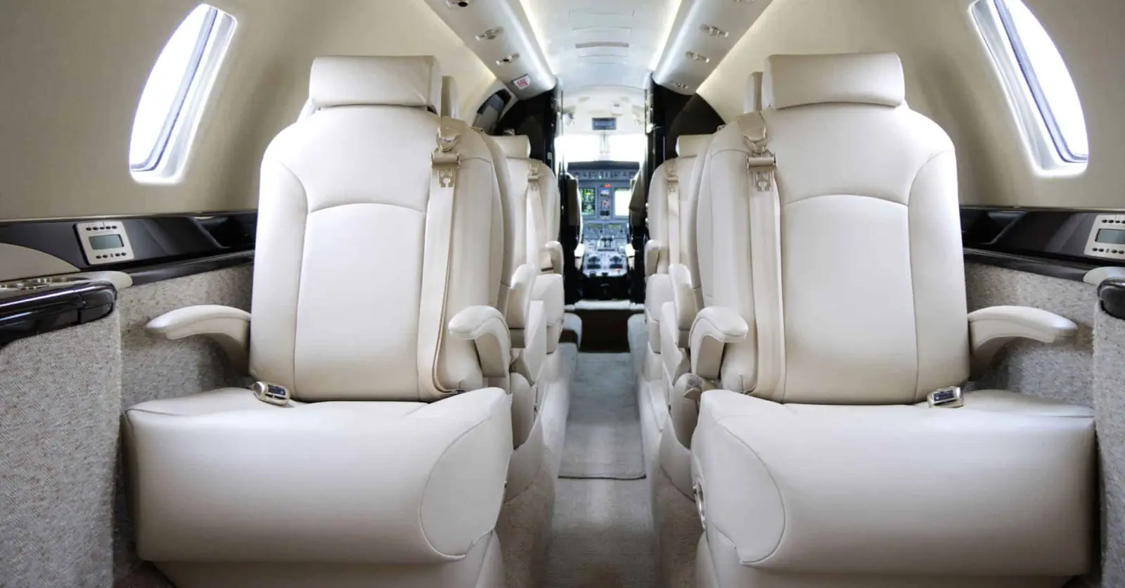 Cessna Citation Sovereign N7402 operated by Business Jet Services photo 3