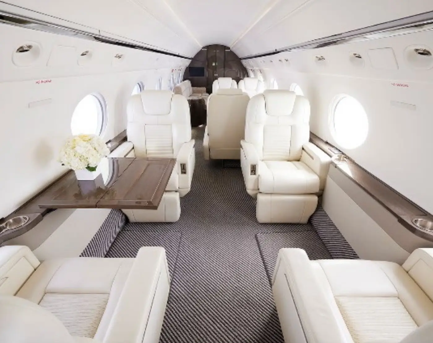 Gulfstream IV-SP N741VE operated by Jet Aviation photo 2