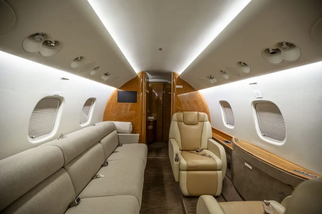 Embraer Legacy 650 N742SP operated by Wing Aviation Charter Services, LLC photo 4