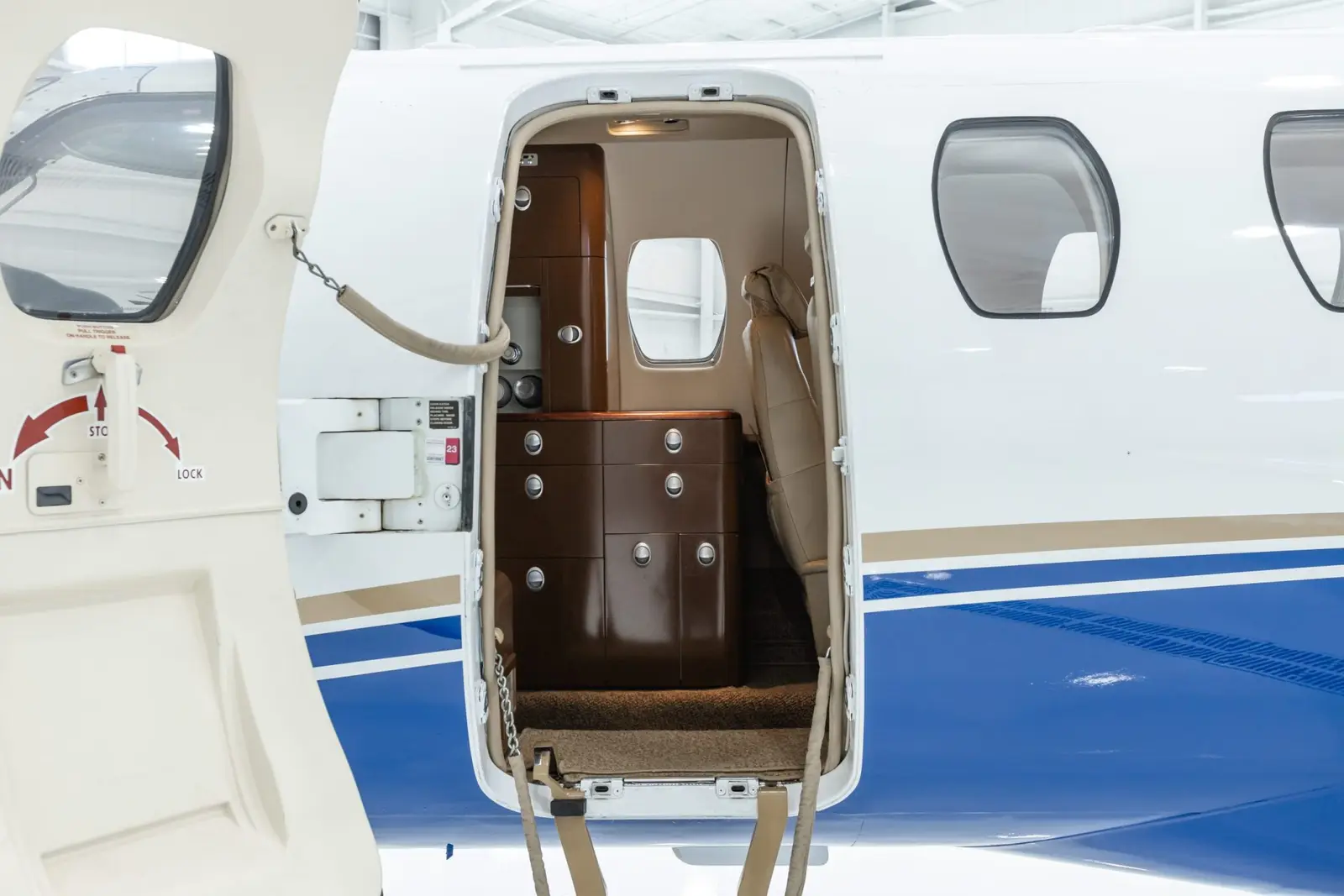 Cessna Citation CJ2 N743JG operated by Aviation Advisor, Inc. photo 4