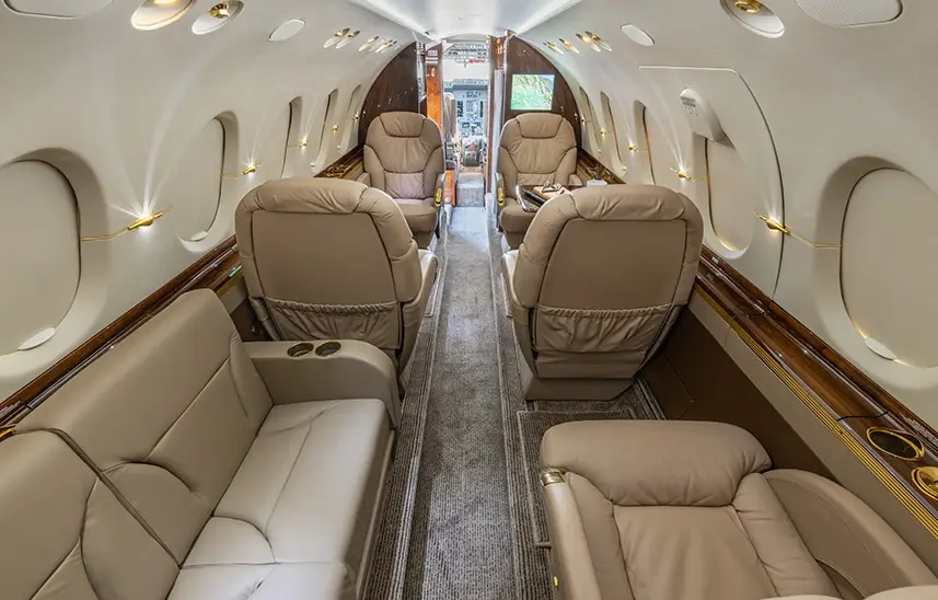 Beechcraft Hawker 800XPi N743WJ operated by Worldwide Jet Charter, Inc. photo 5