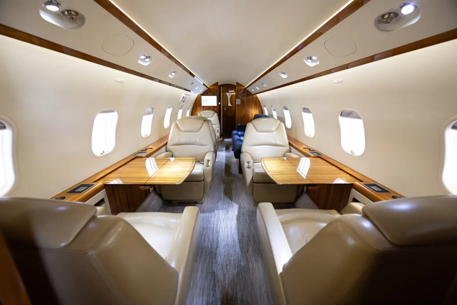Bombardier Challenger 300 N753RP