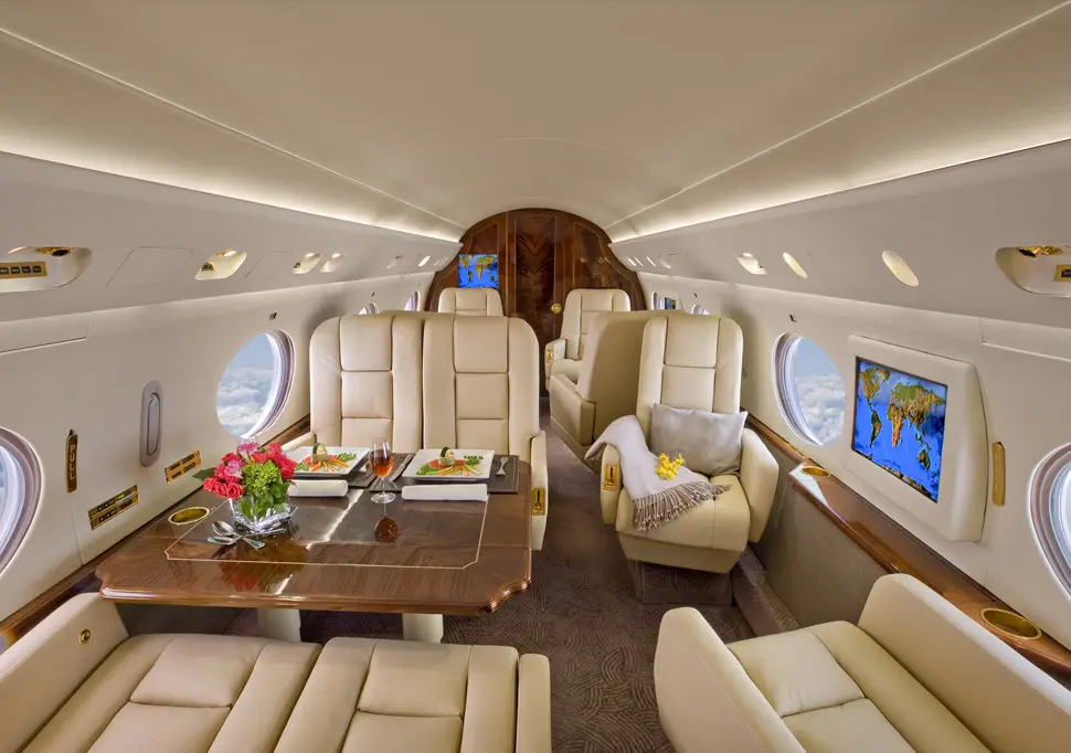 Gulfstream IV N763DB operated by Trans-Exec Air Service, Inc. photo 2