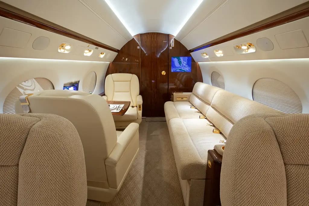 Gulfstream G550 N768JJ operated by Journey Aviation, LLC photo 5