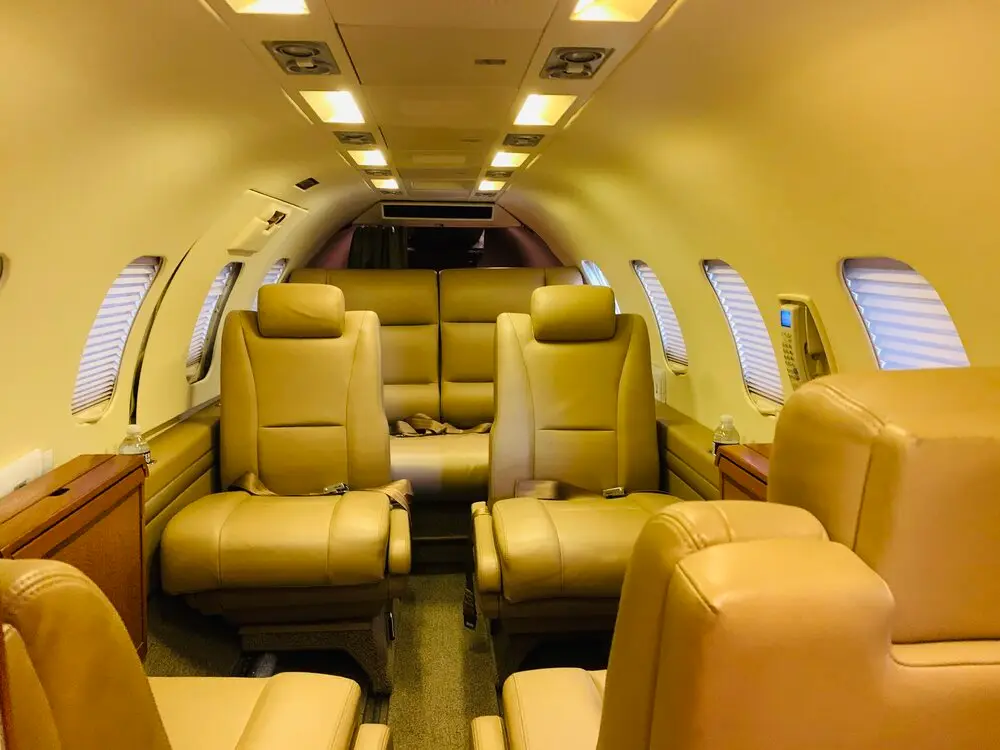 Bombardier Learjet 31A N76CD operated by Bankair, Inc., KCAE photo 3