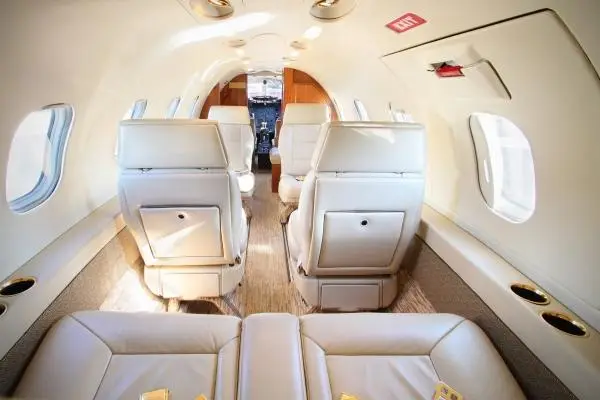 Bombardier Learjet 35A N76RA operated by Royal Air Freight, Inc, KPTK photo 2