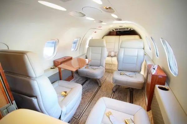Bombardier Learjet 35A N76RA operated by Royal Air Freight, Inc, KPTK photo 3
