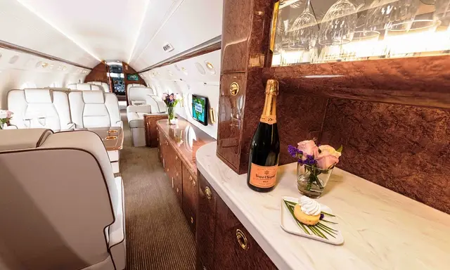 Gulfstream G550 N770AW operated by Journey Aviation, LLC photo 6