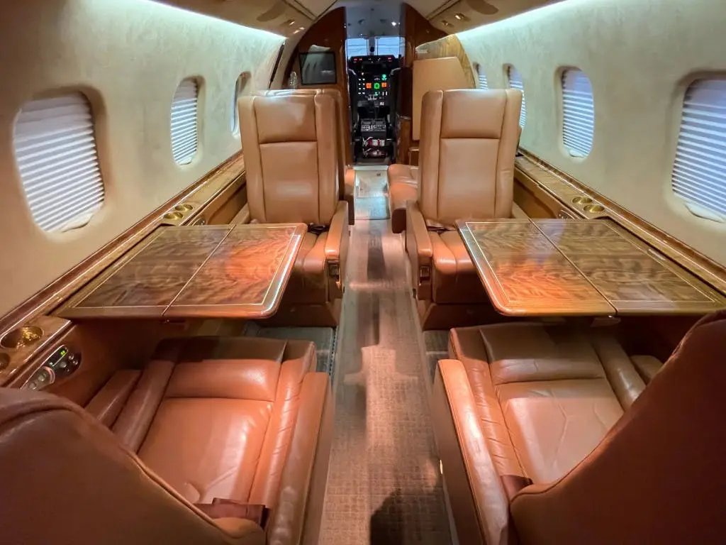 Bombardier Learjet 60 N770BZ operated by Cutter Aviation photo 2