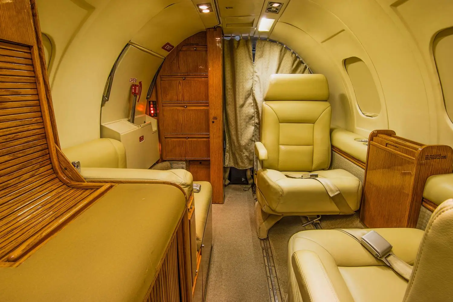 Bombardier Learjet 35A N770JP operated by Bankair, Inc., KCAE photo 5
