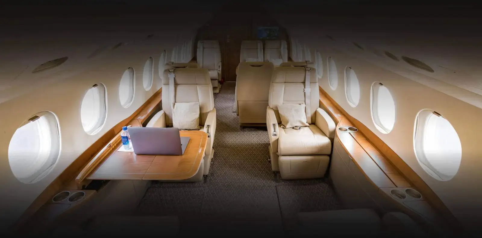 Dassault Falcon 2000EX N771HM operated by Aviation Charters photo 5