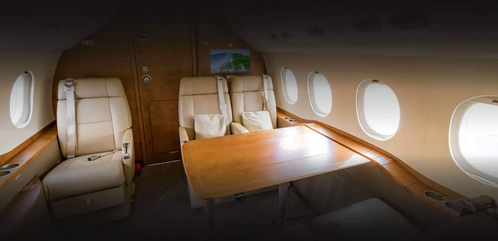 Dassault Falcon 2000EX N771HM operated by Aviation Charters photo 6