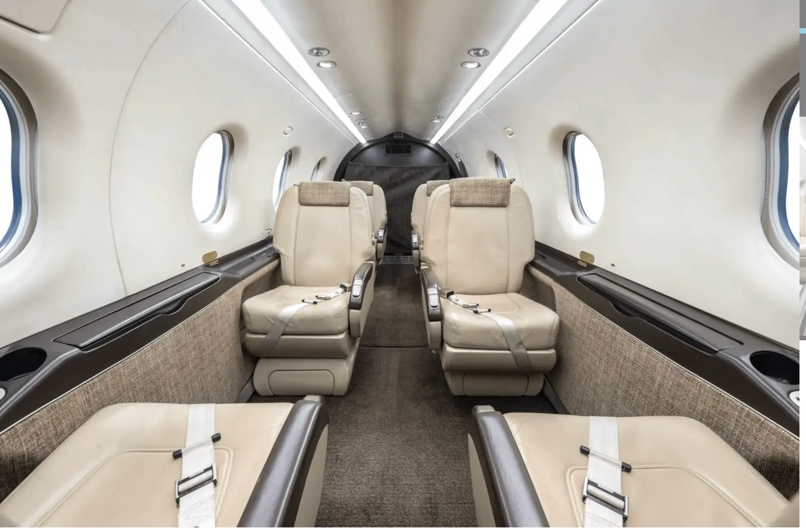 Pilatus PC-12/47 NG N773PC operated by Stark Airways, LLC photo 3