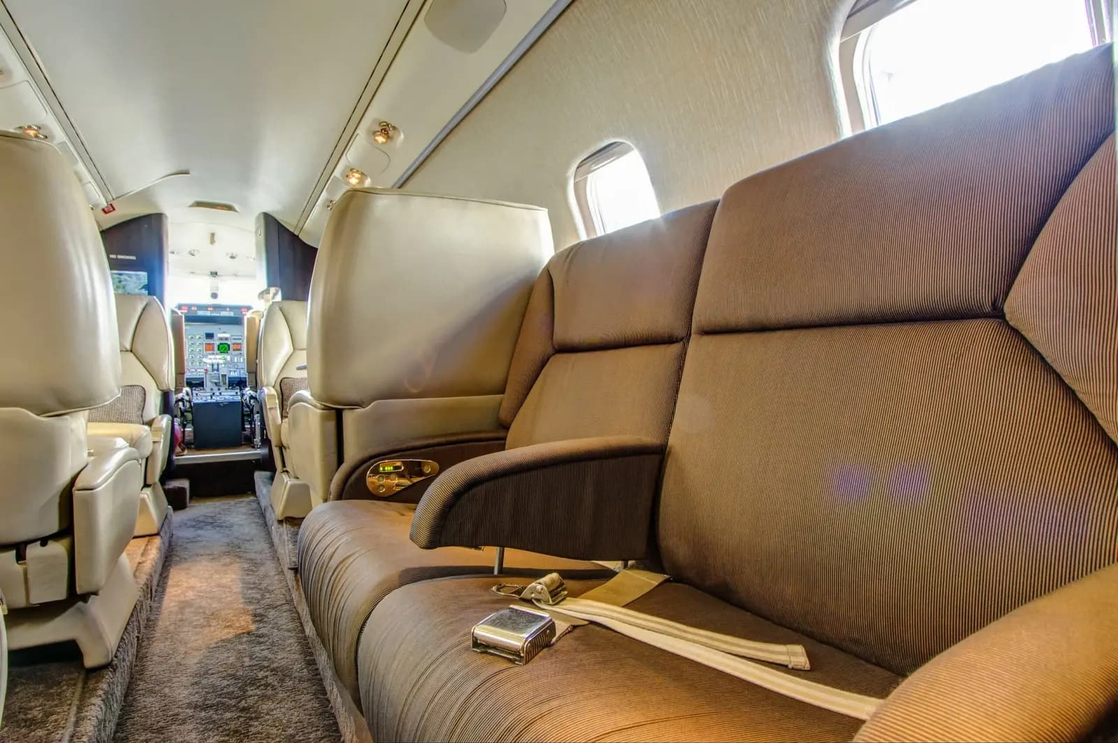 Bombardier Learjet 60 N773SW operated by Fargo Jet Center photo 3