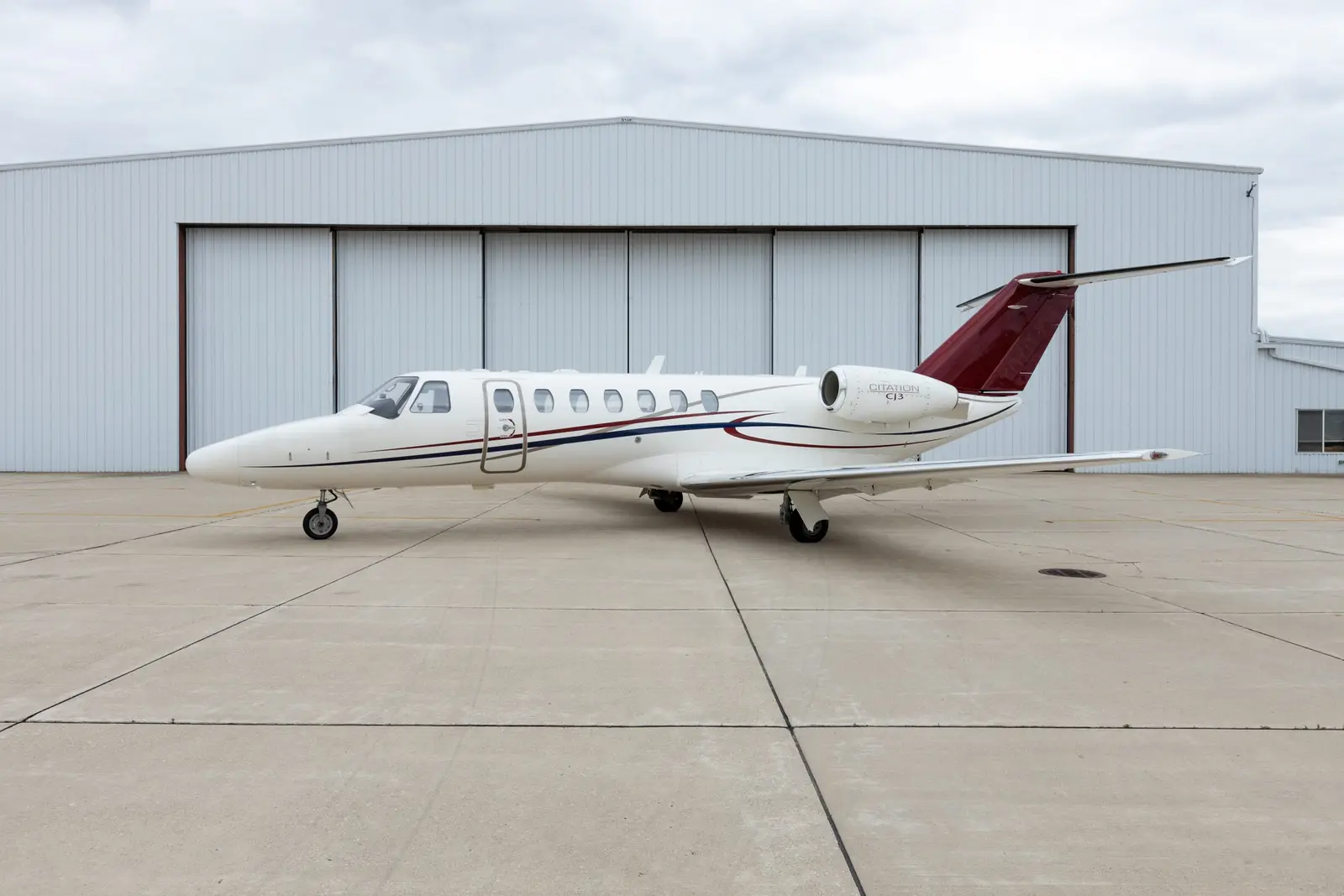 Cessna Citation CJ3 N777NJ operated by Jet Linx Aviation, LLC, KLOT, exterior